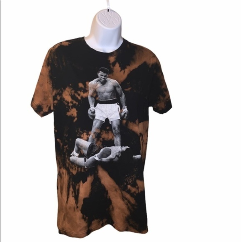 Ali tye dyed men’s shirt size M
